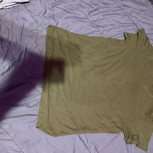 Kenneth Cole v neck t shirt